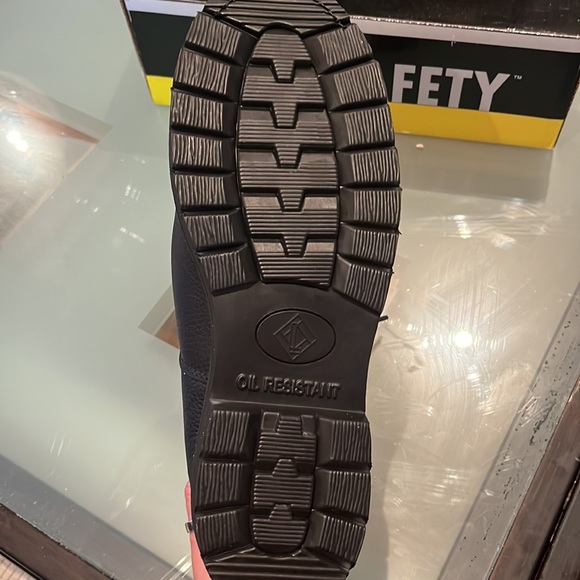 Lehigh safety shoes - Picture 5 of 8